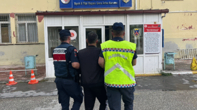 Uşak Jandarması'nın yürüttüğü çalışmalarda 6’sı kesinleşmiş hapis cezası olan toplam