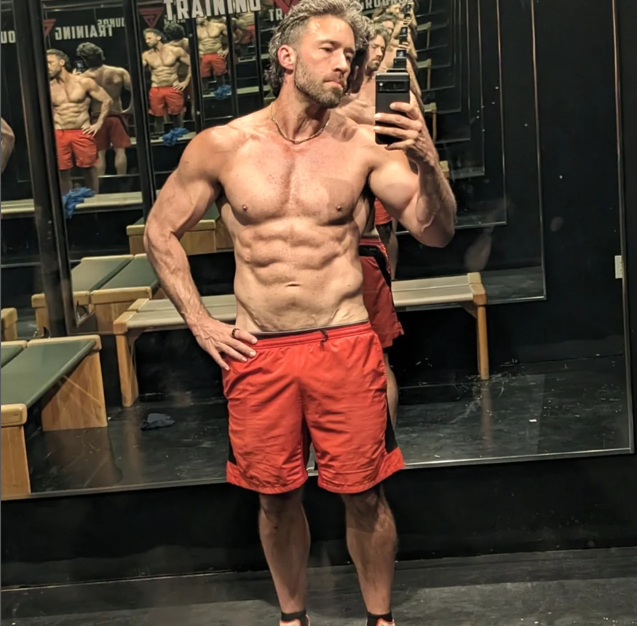 Coach Tyler Wall, MrBeast videosundaki dokunaklı performansıyla tanınan ve ani