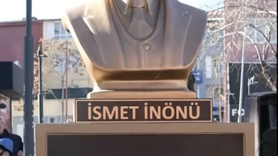 Uşak Belediyesi’nin Tiritoğlu Parkı’nda açtığı İsmet İnönü heykeli, AK Parti