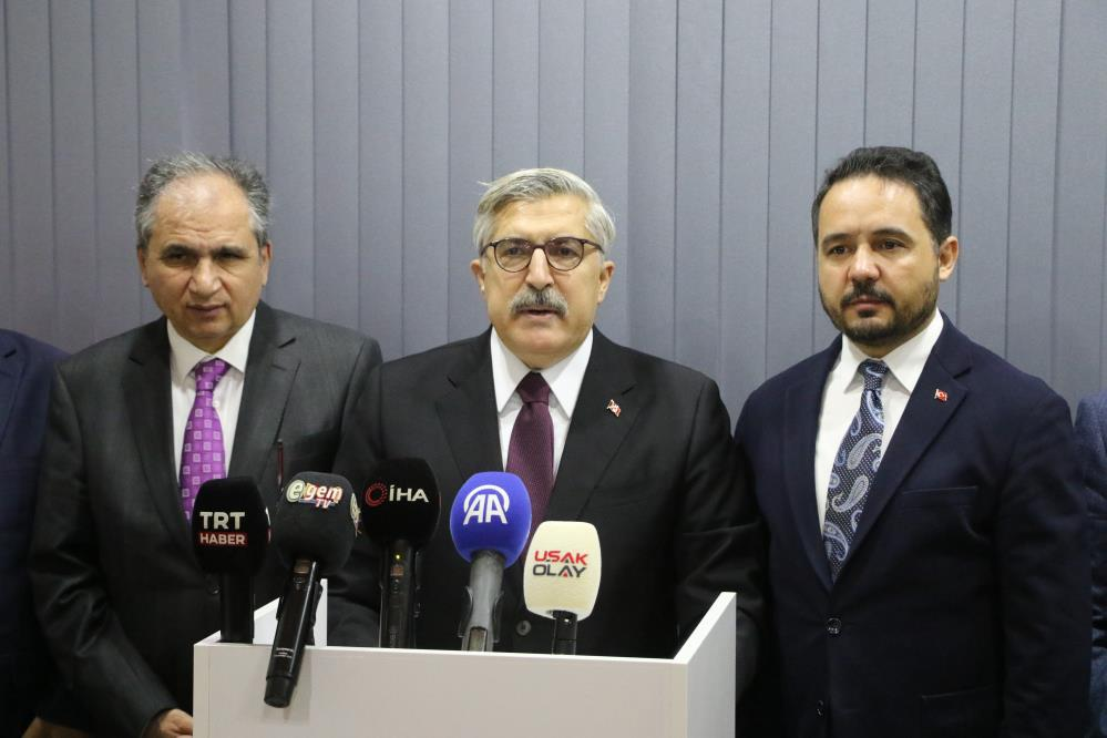 AK Parti Genel Başkan Yardımcısı Hüseyin Yayman, Uşak ziyaretinde parti